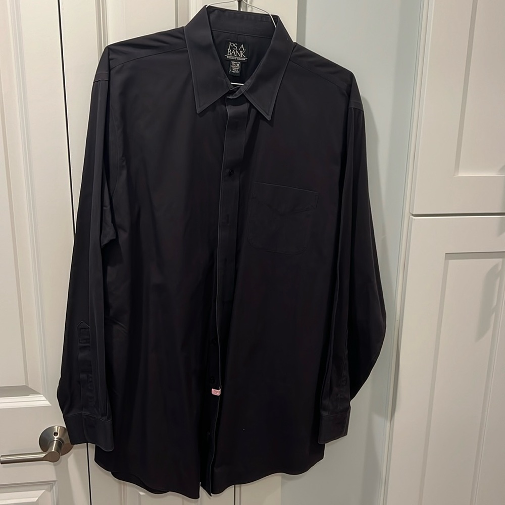 Jos A Banks traveler collection long sleeve button down shirt